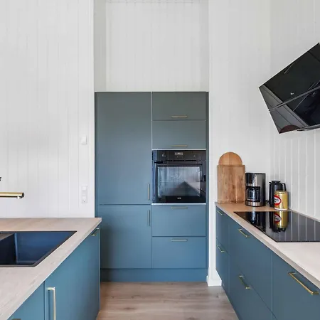 Exclusive From 2024 Near The * אסנס