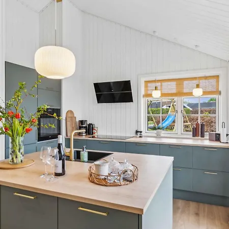 Exclusive From 2024 Near The * אסנס